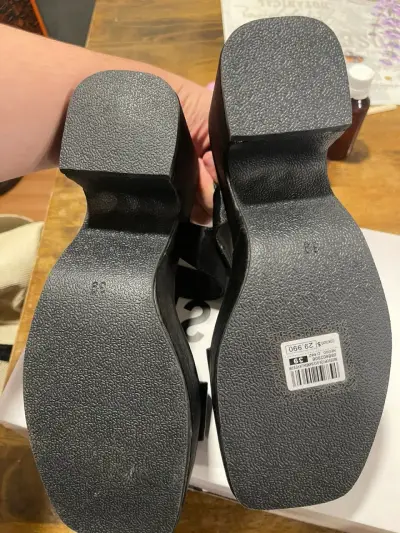 Zapatos de cuero negros - miniatura 1