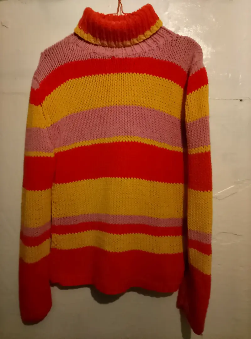 Suéter rayado multicolor