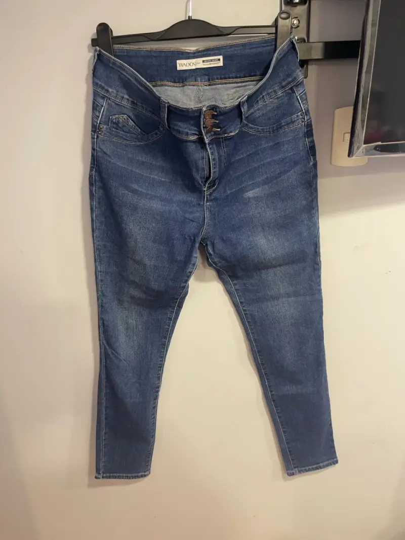 Jeans wados azul con botones - 1