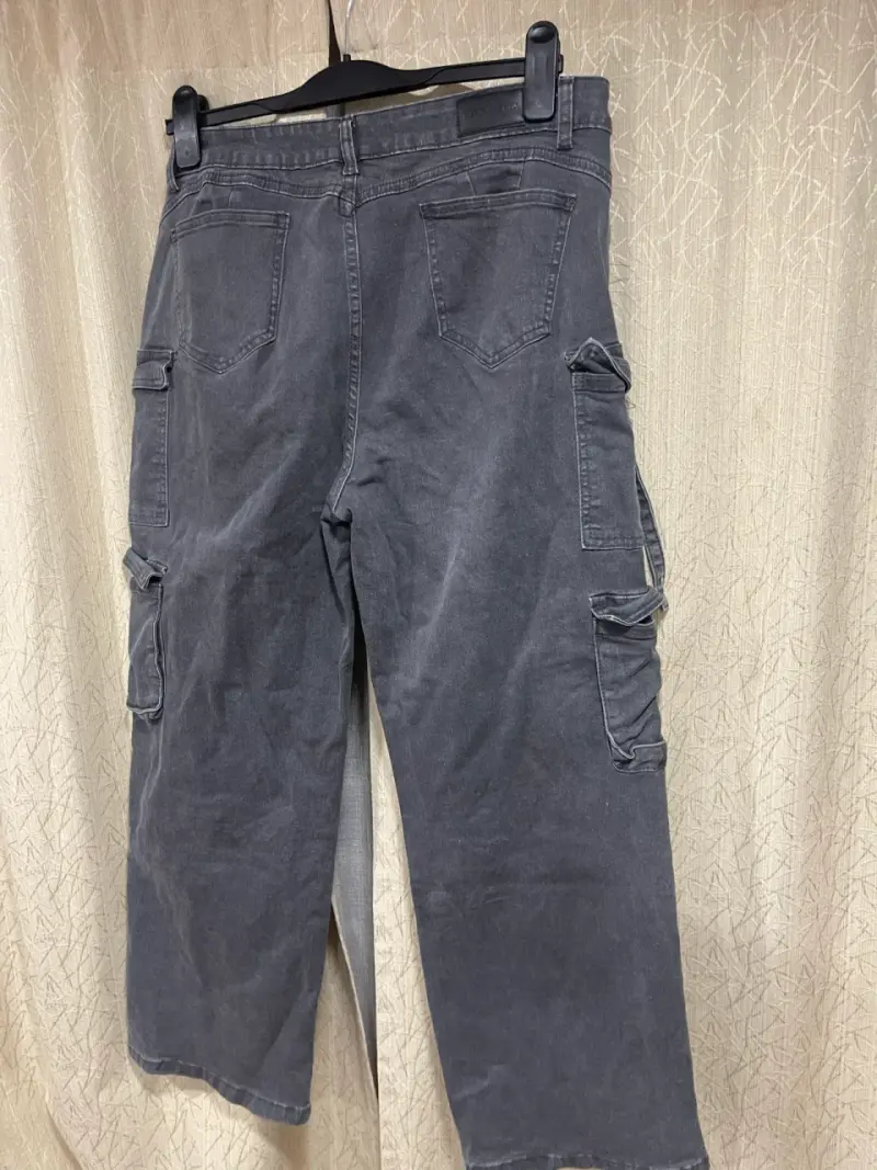 Pantalones cargo grises - 2