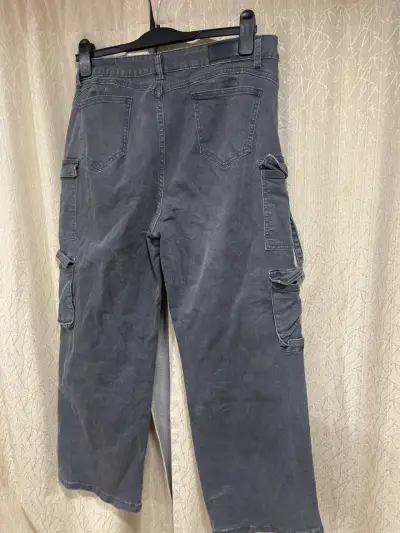 Pantalones cargo grises - miniatura 2
