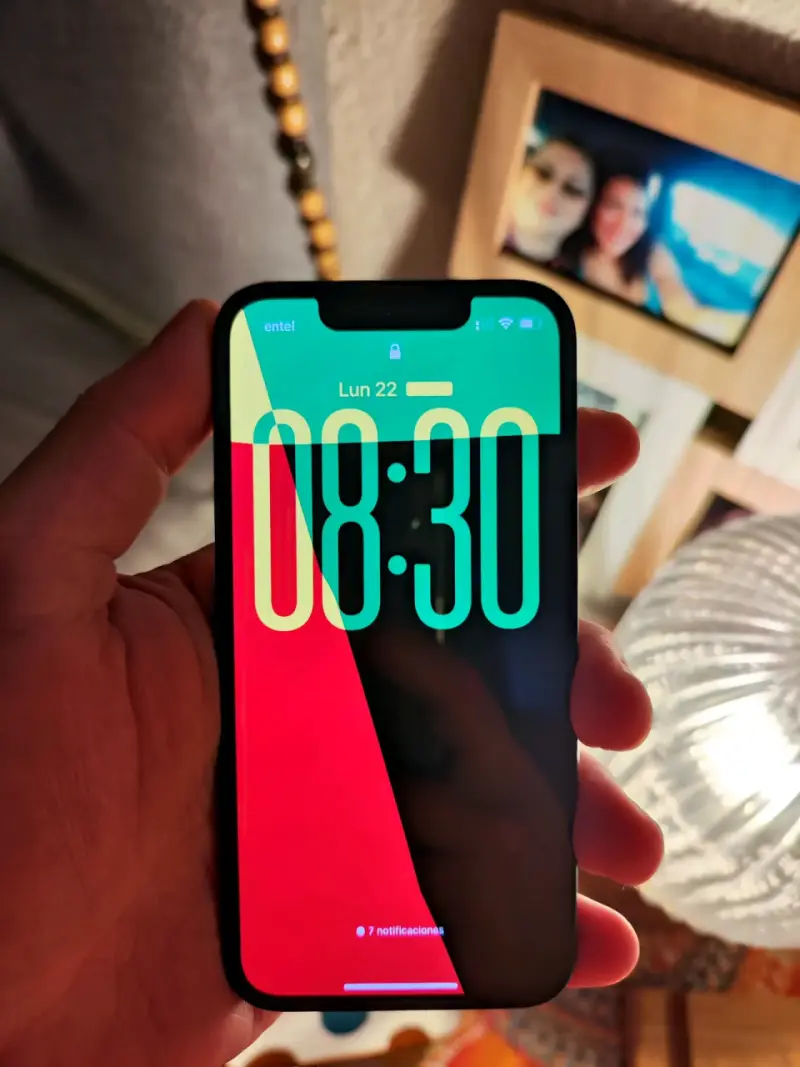 iPhone 13 Mini de 128 GB. 73% Bat. Azul Oscuro. - 1