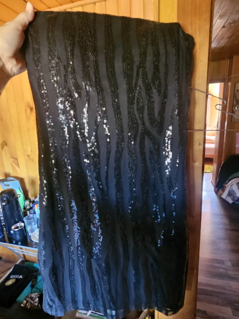 Vestido negro con lentejuelas - 2