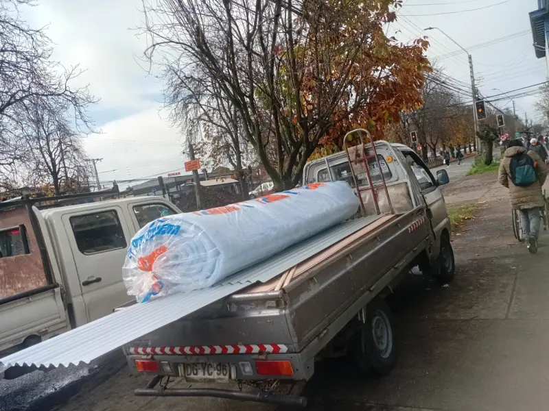 Camioneta de carga con moto fletes y mudanza - 5
