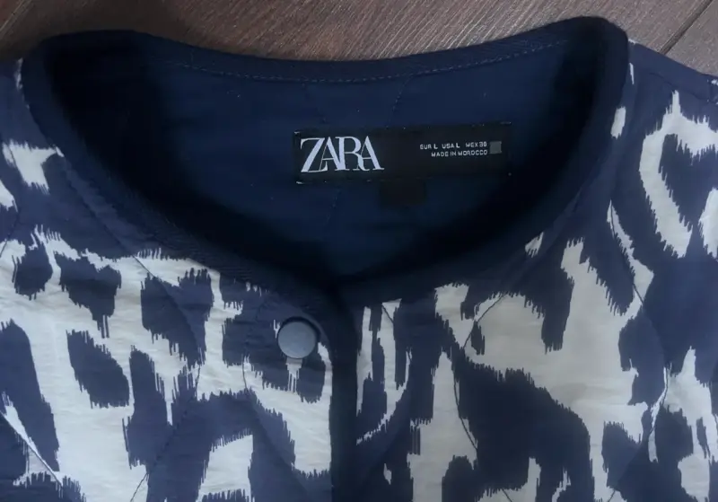 Chaqueta estampada Zara azul y blanca - 2