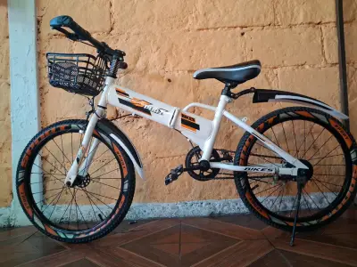 Bicicleta infantil blanca y naranja - miniatura 3