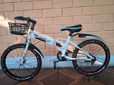 Bicicleta infantil blanca y naranja - miniatura 4