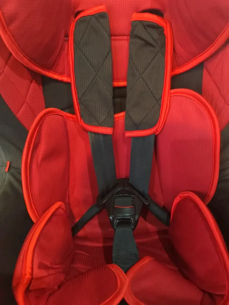 Silla de auto Bebesit GTI roja - 5