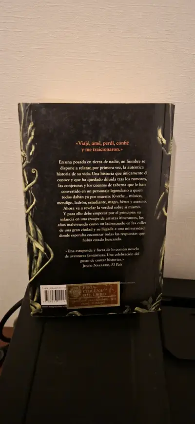 Libro 'El Nombre del Viento' - miniatura 2