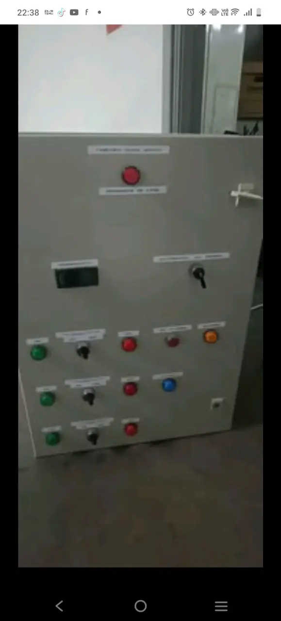 Panel de control eléctrico - 5