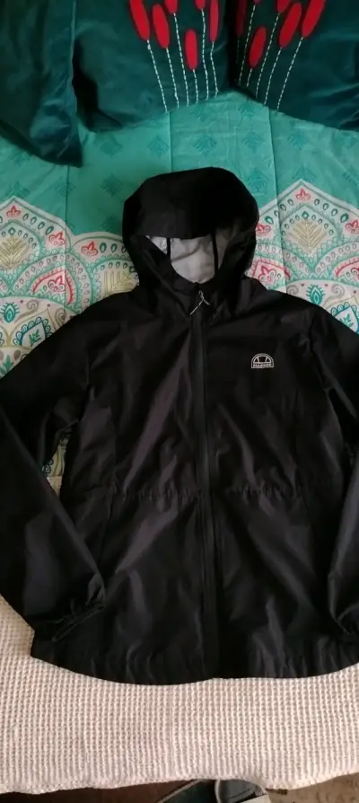 Cortaviento impermeable negra Ellesse - miniatura 1