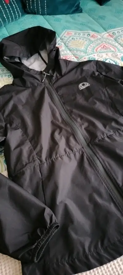 Cortaviento impermeable negra Ellesse - miniatura 2