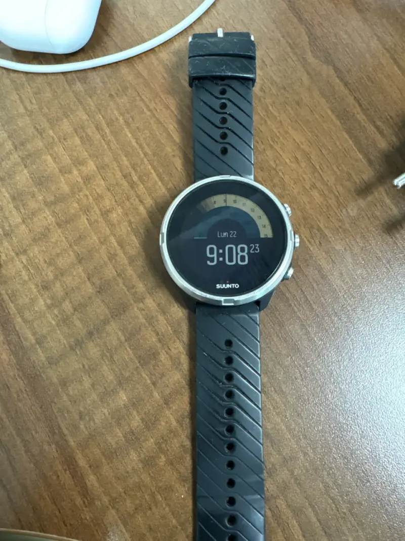 Reloj inteligente Suunto negro - 1
