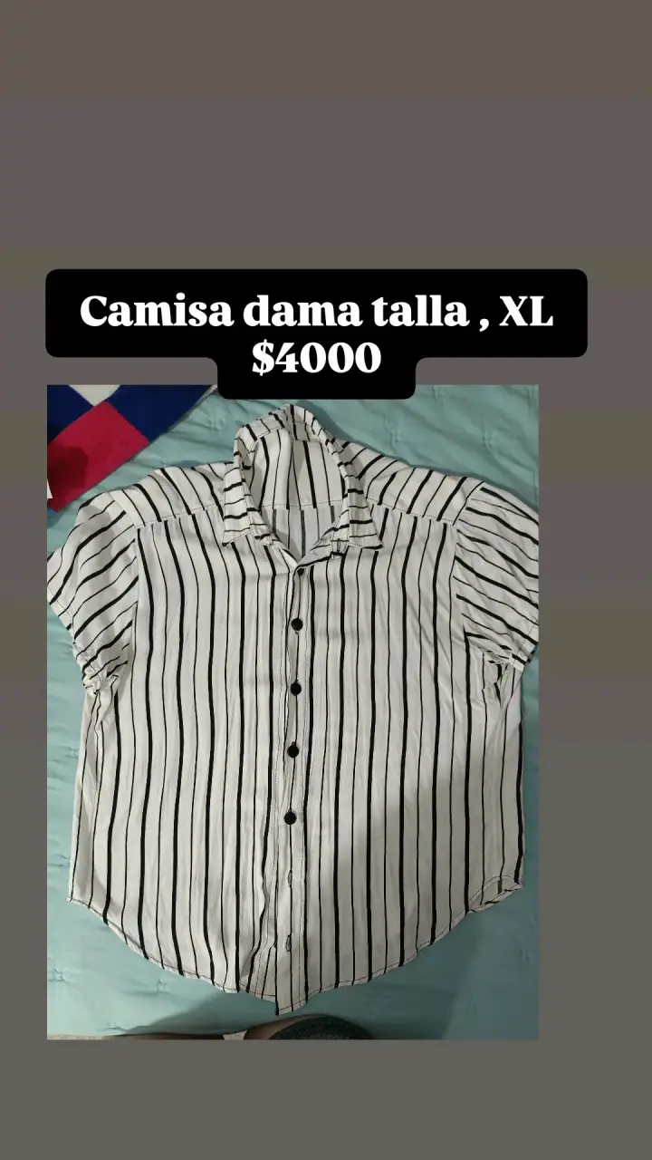 Camisa de rayas blancas y negras