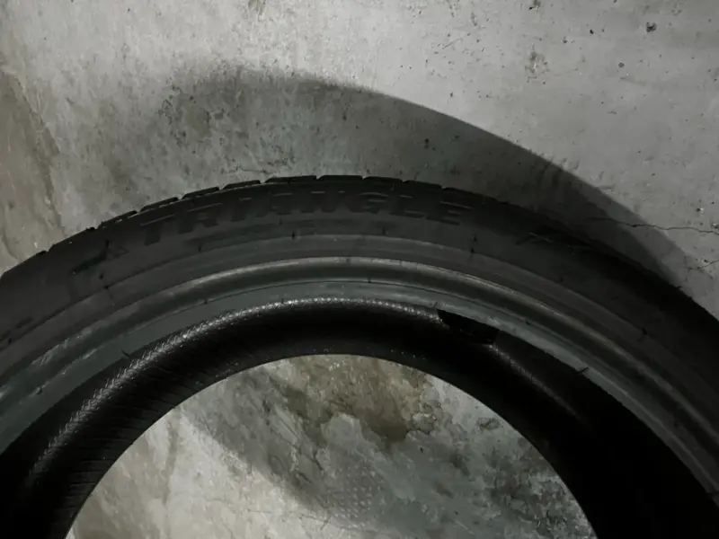 Neumático de auto usado - 3