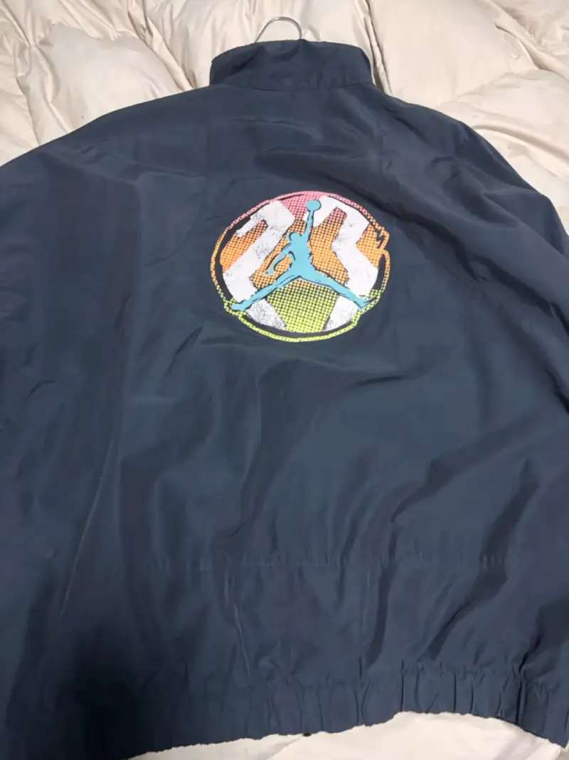 Chaqueta Jordan talla L - 2
