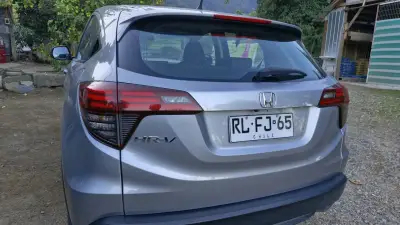 Vehículo Honda HR-V gris - miniatura 1