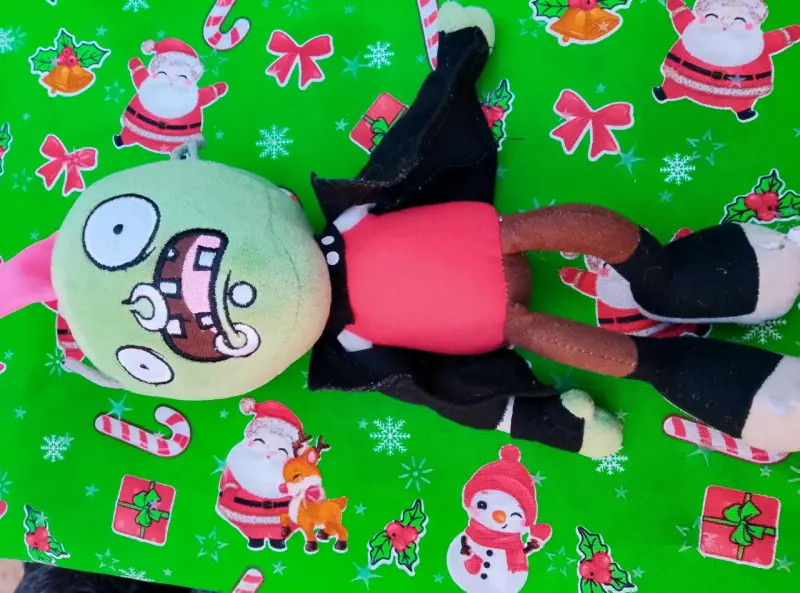 Peluche zombie verde - 1