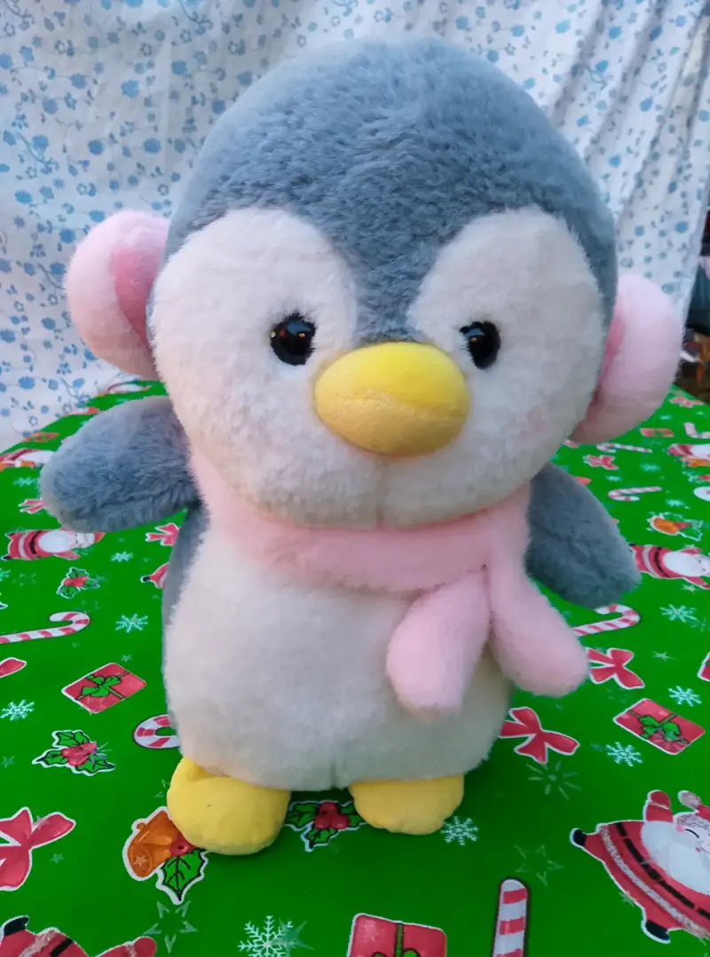 Peluche de pingüino con bufanda - 1