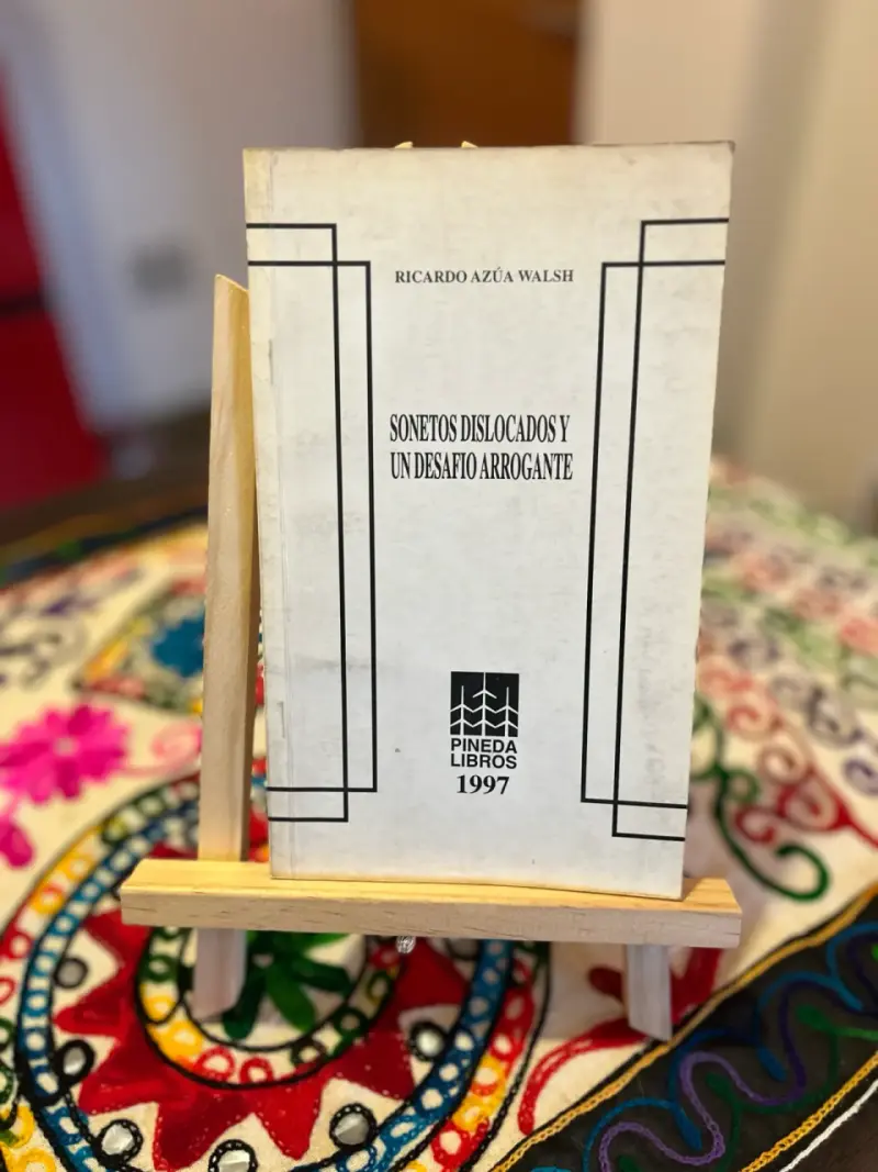 Libro Sonetos Dislocados y Desafío Arrogante