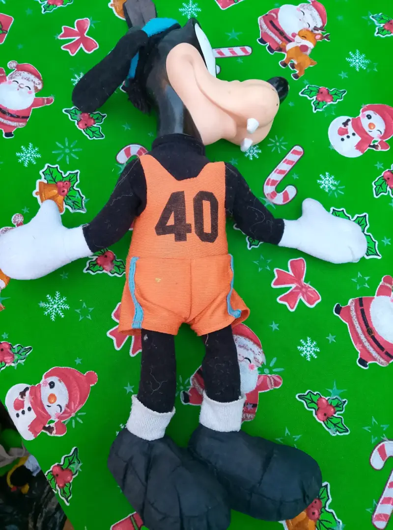 Peluche Goofy basketbolista - 2