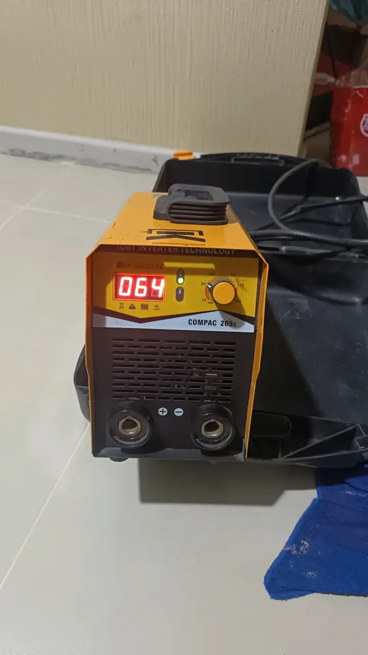 Soldadora Krafter Compac 205C - 3