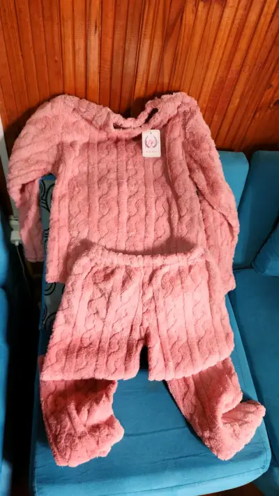 Pijama de felpa rosa - miniatura 4