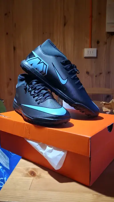 Zapatillas deportivas negras y azules 30 centímetr - miniatura 4