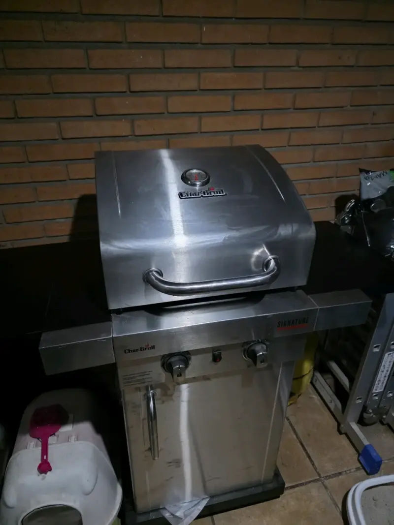 Parrilla a gas en buen estado - 3