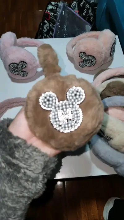 Orejeras de peluche decorativas - miniatura 3