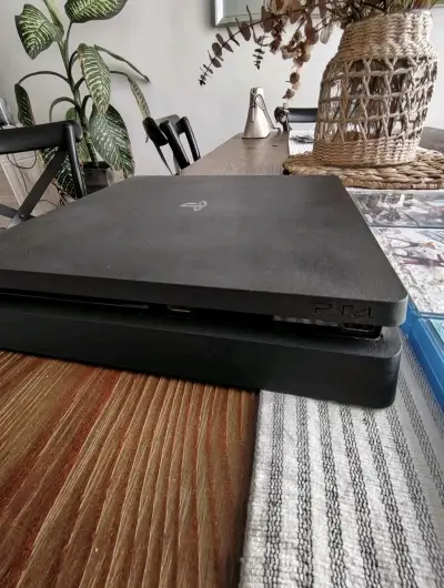 Consola PlayStation 4 negra - miniatura 1
