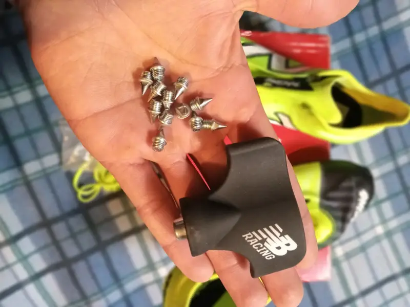 zapatillas de clavos para atletismo - 1