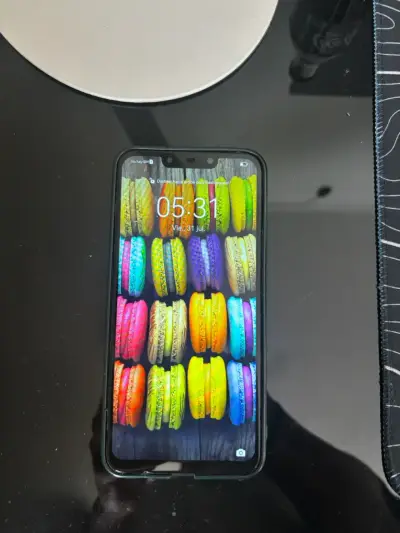 Hawei Mate 20 Lite. - miniatura 1