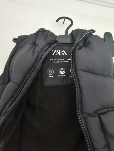 Chaqueta sin manga  acolchado negro para niño - miniatura 2