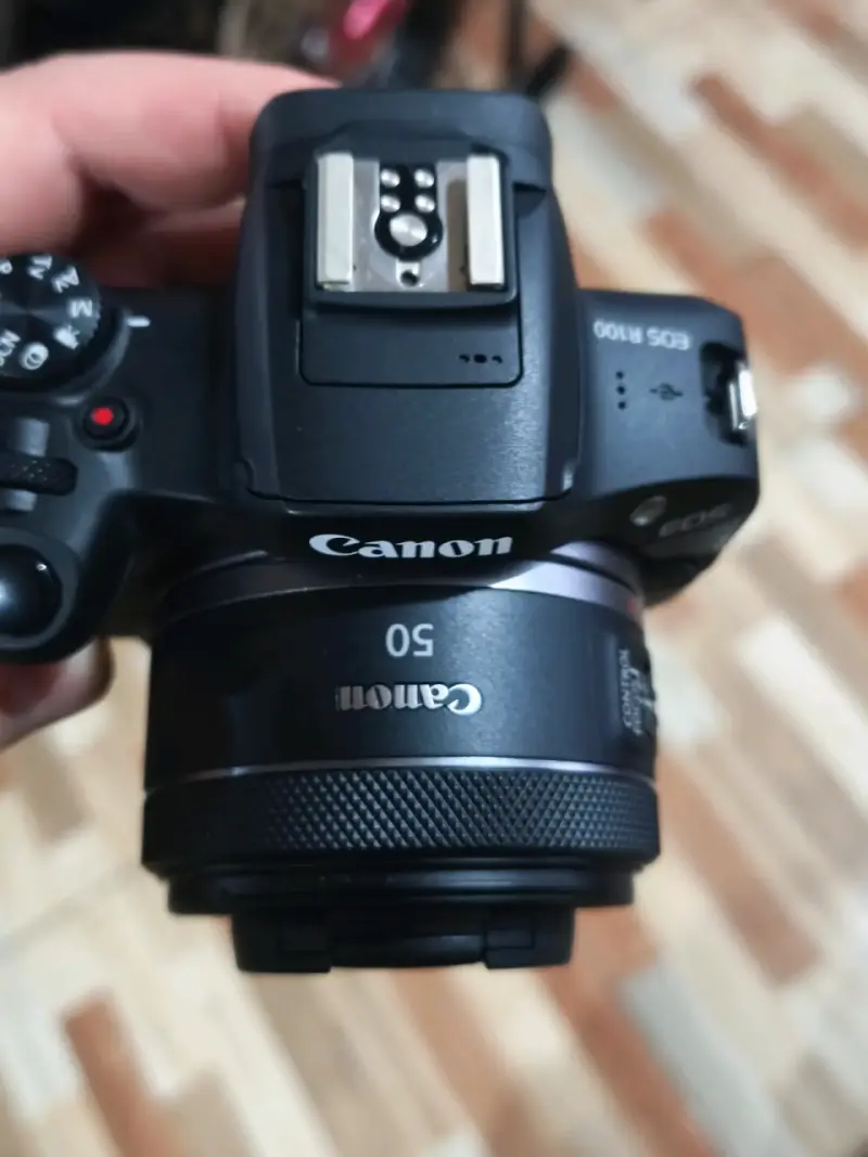 Canon R100 - precio conversable - 2