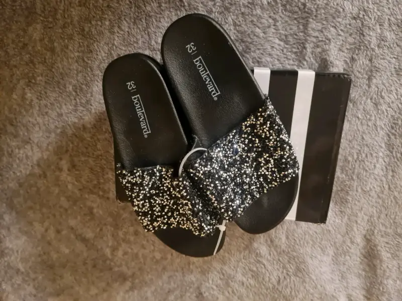Sandalias negras con brillo - 2