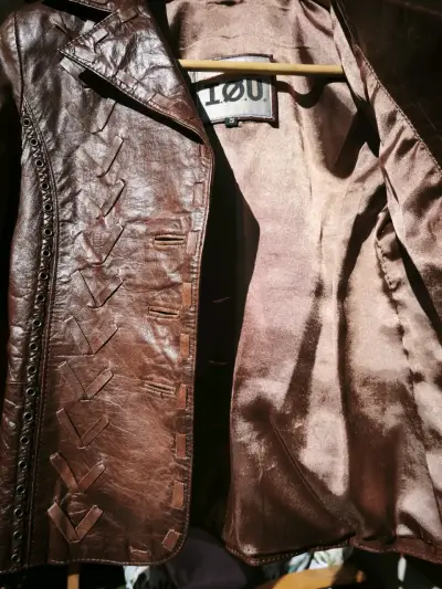Chaqueta de cuero marrón con diseño tejido - miniatura 3