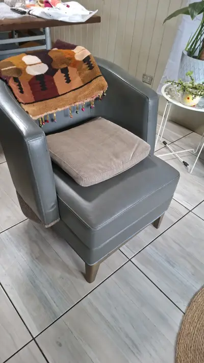 Sofá cuir gris oscuro - miniatura 5