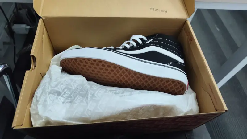 Vendo zapatillas Vans nuevas talla 38,5 - 3