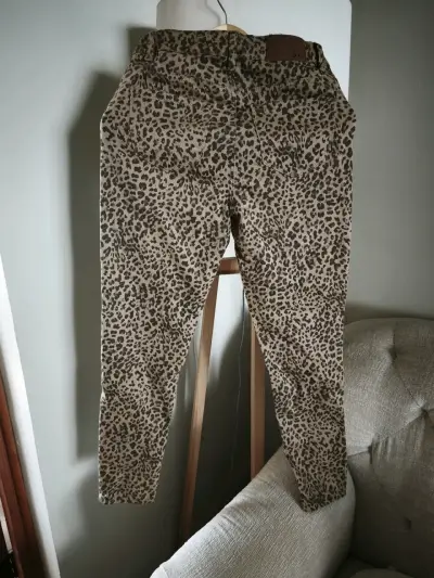Pantalón estampado leopardo mujer - miniatura 3