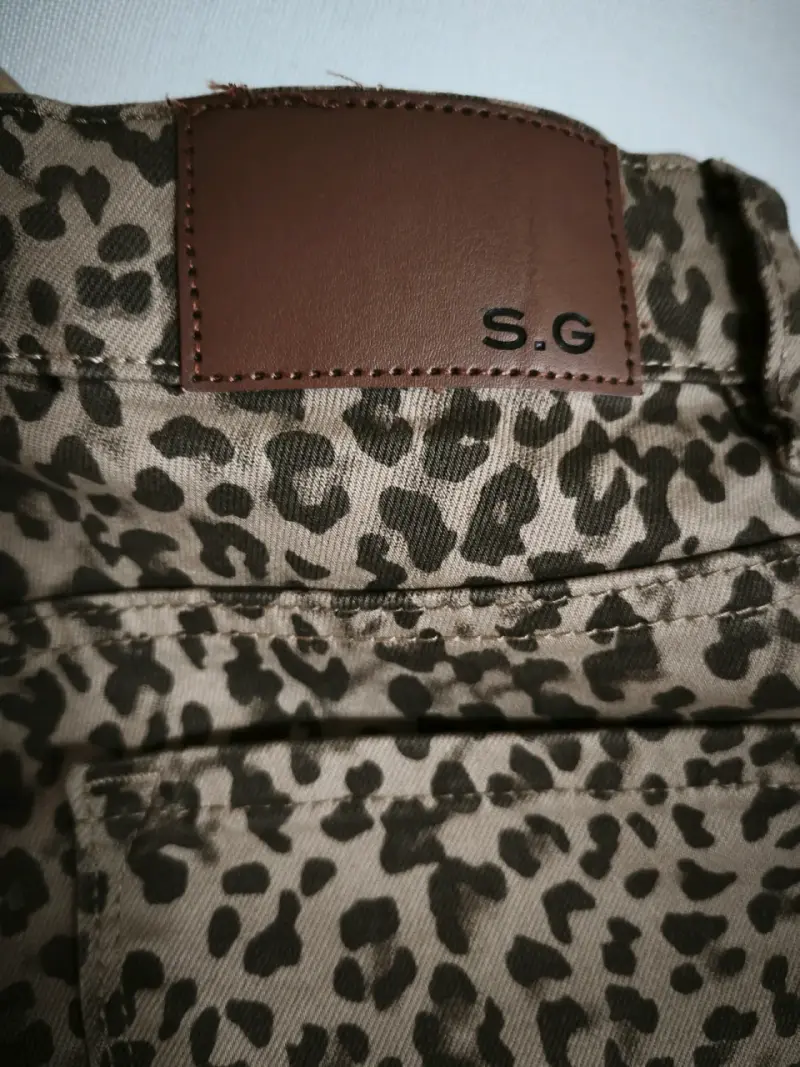 Pantalón estampado leopardo mujer - 4