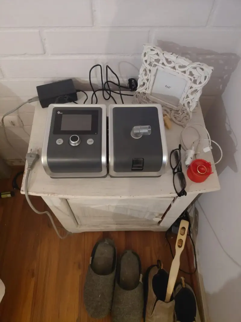 Máquina CPAP ResMed usada - 1
