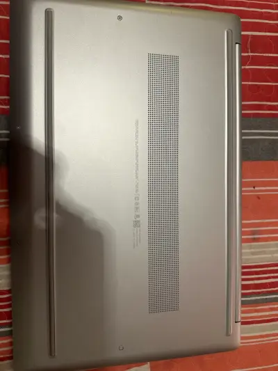 Notebook HP 15.6 pulgadas - miniatura 4