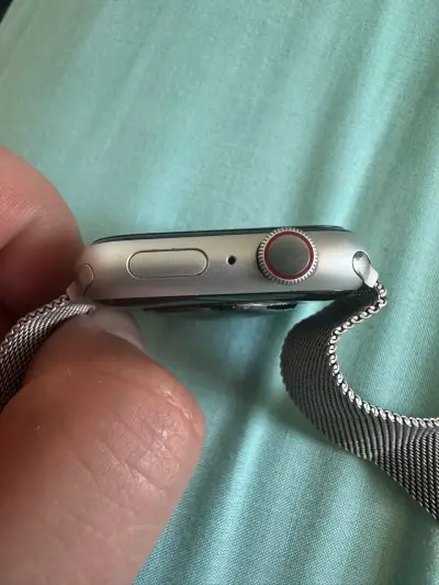 Smartwatch con malla metálica - miniatura 3
