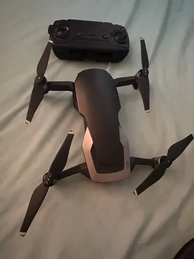 Drone con control remoto DJI - miniatura 1