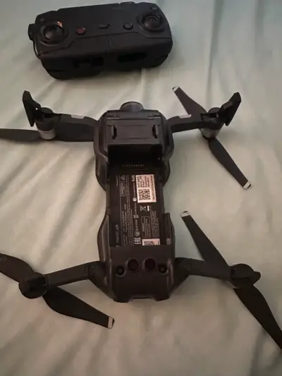Drone con control remoto DJI - miniatura 2