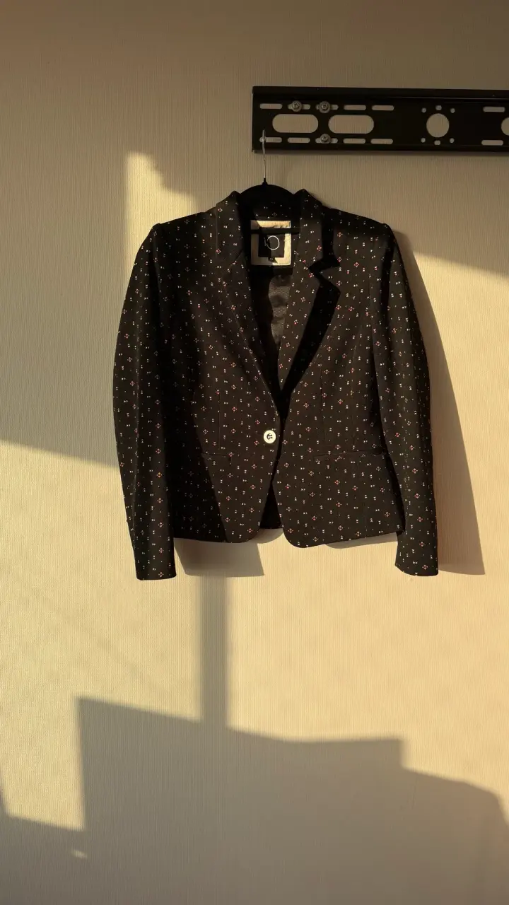 Blazer negro con estampado - 1