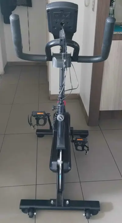 Bicicleta estática de interior - miniatura 2