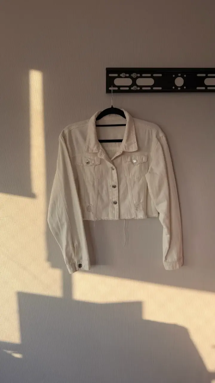 Chaqueta corta blanca