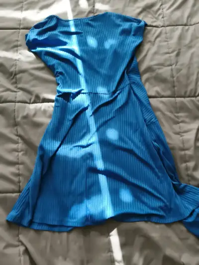 Vestido azul plisado - miniatura 3